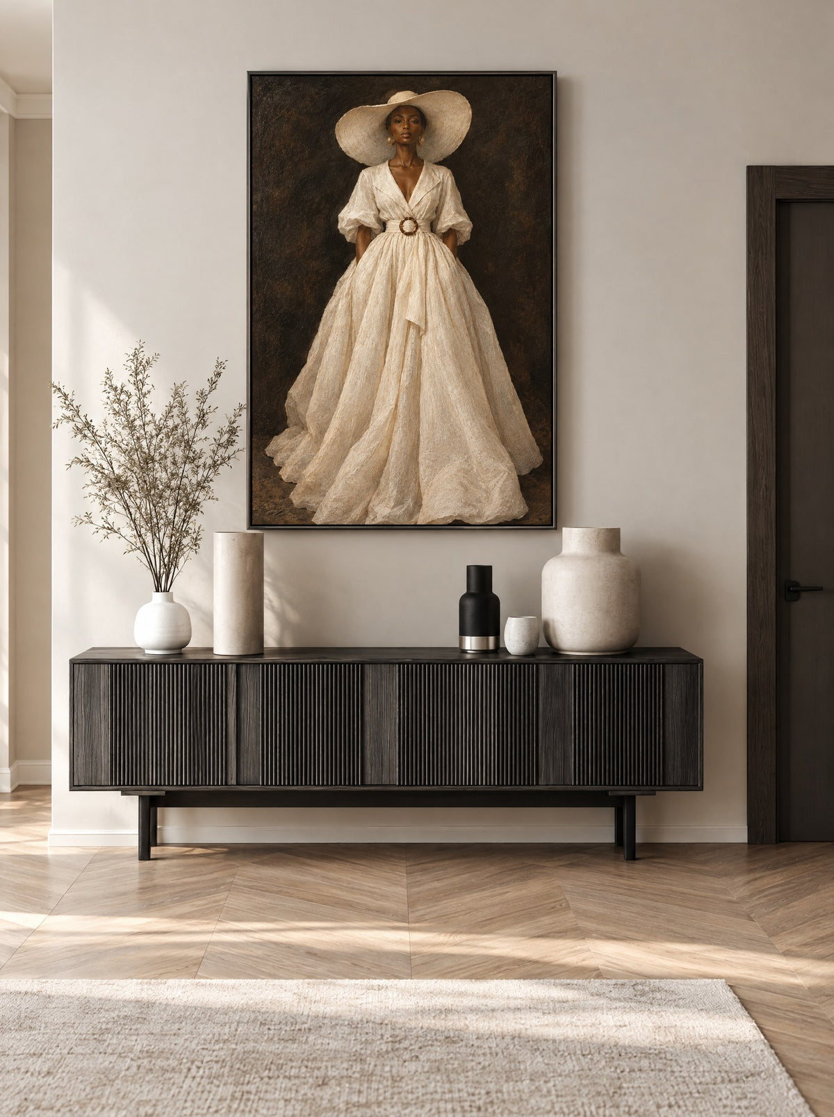 Elegant portret in een zwarte lijst, aan de muur in een stijlvolle hal.