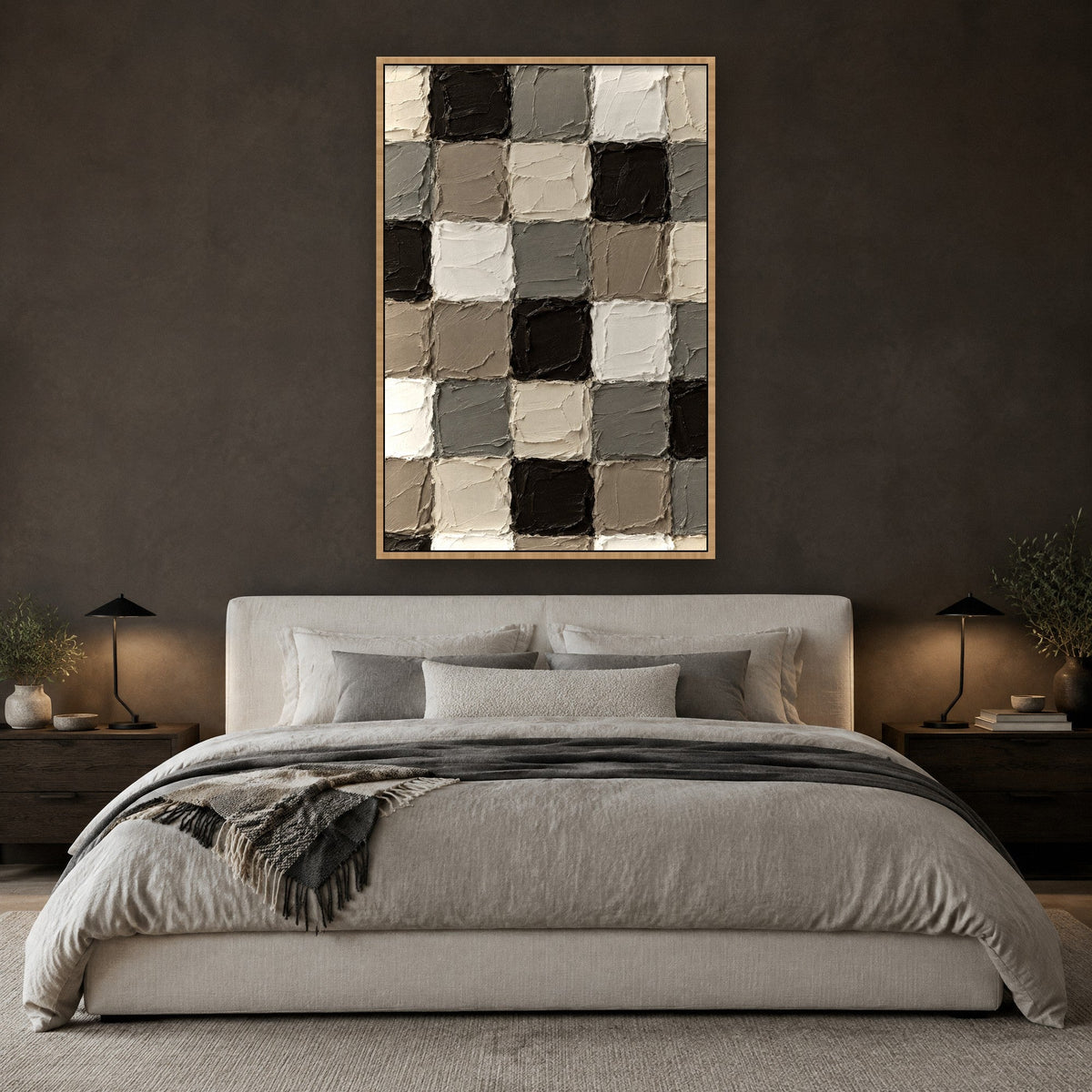 Aschgraues Raster im Relief Wandbild mit Naturholzrahmen an der Wand im Schlafzimmer