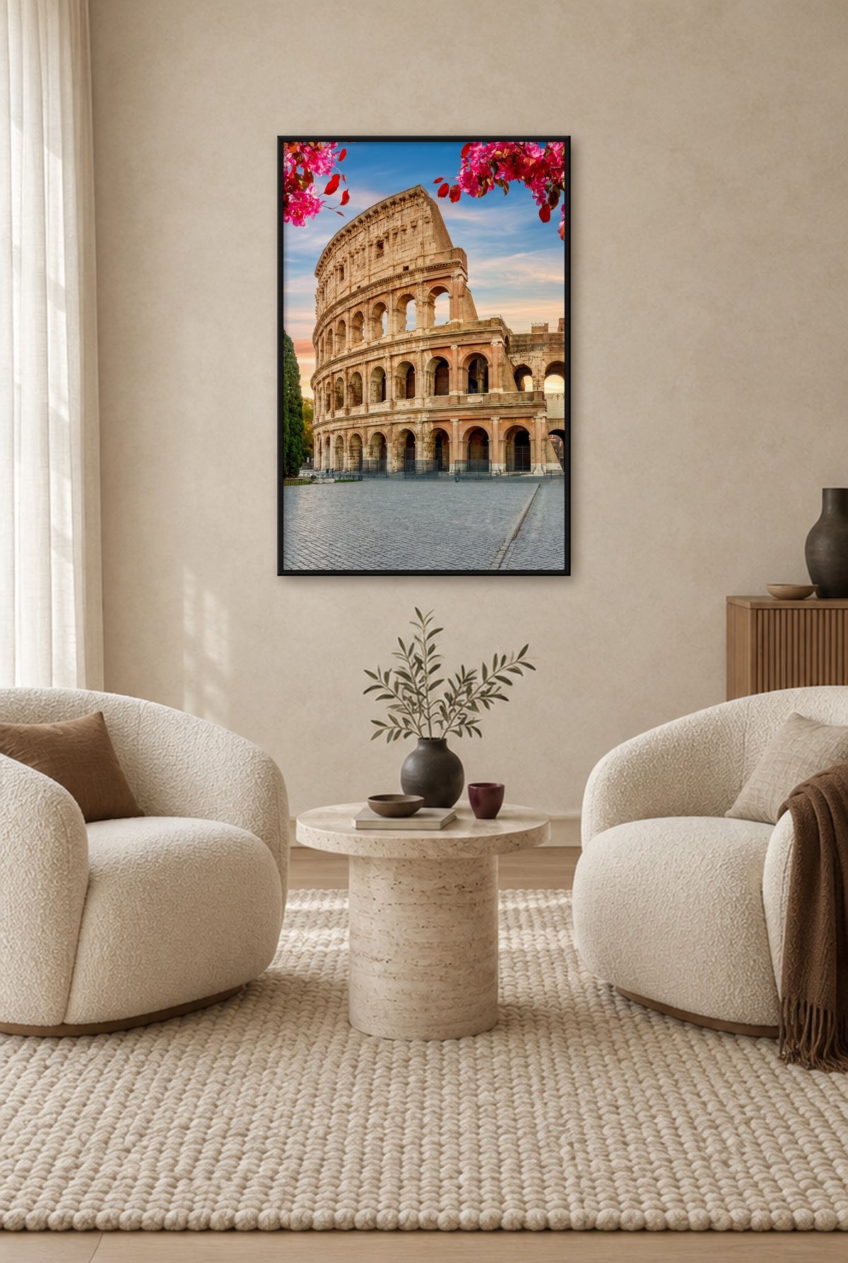 Colosseum met Roze Bloesem Wandbild mit schwarzem Rahmen an der Wand im Wohnzimmer