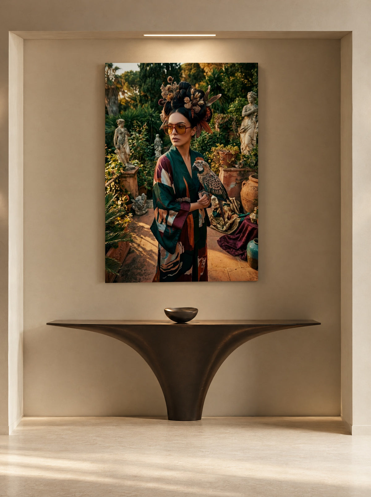 De Vrouw met de Papegaai als canvas zonder lijst aan de muur