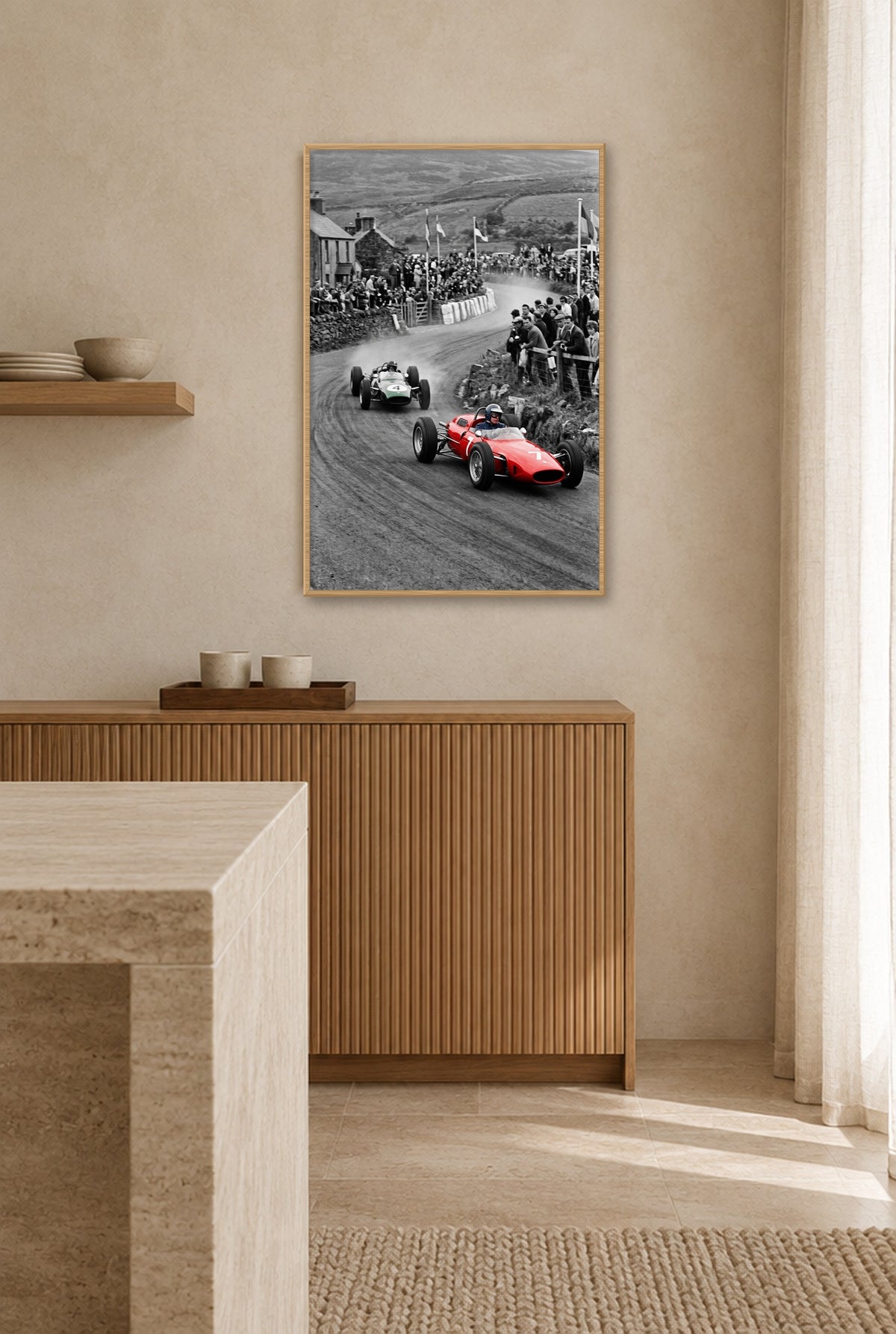 Dorpsrace Wandbild mit Naturholzrahmen an der Wand in der Küche