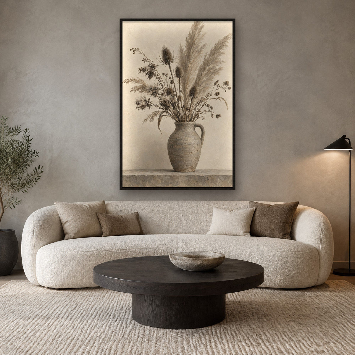 Gedroogde Distels in Verweerde Kan Schilderij met zwarte lijst aan de muur in de woonkamer