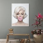 Bubblegum Blonde Muse Wanddecoratie – Pop Art Portret Canvas Print