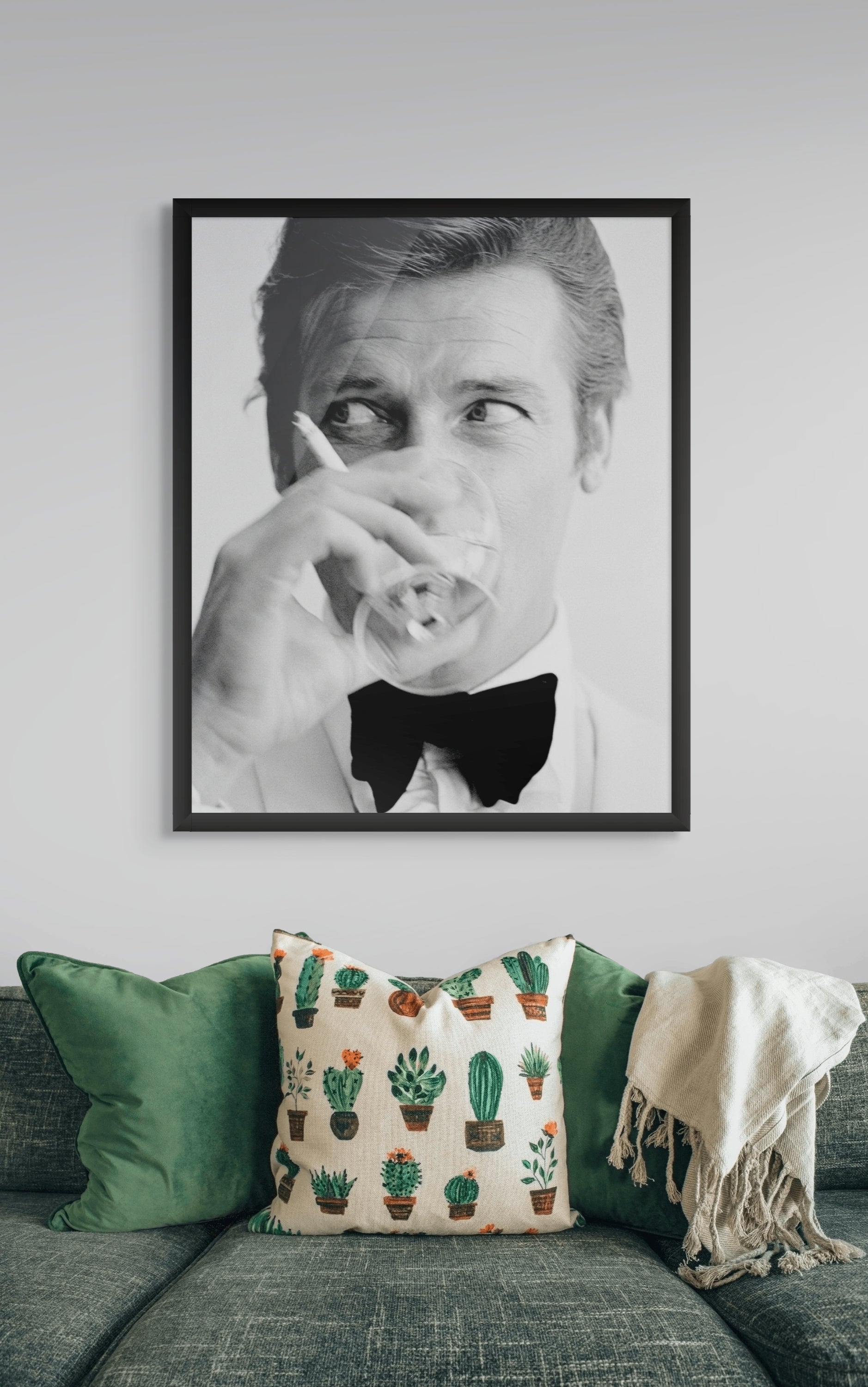 Midnight Martini Gentleman – Wandbild auf Leinwand, Aluminium oder Poster