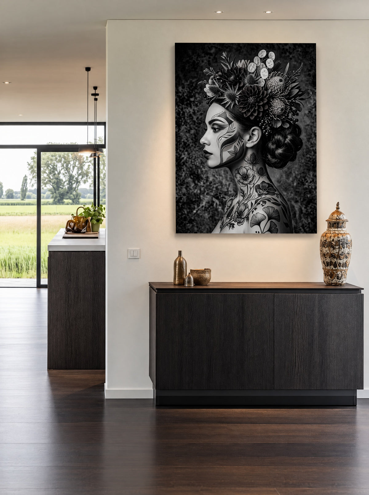 Flora Noir met Inktziel als canvas zonder lijst aan de muur