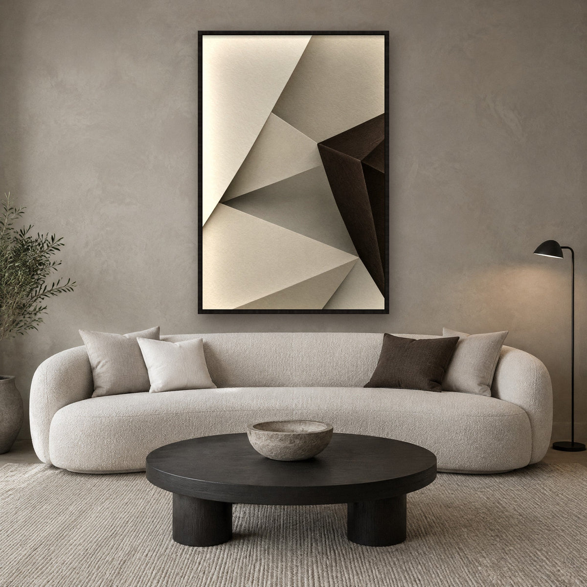 Gefaltetes Licht in Elfenbein und Braun Wandbild mit schwarzem Rahmen an der Wand im Wohnzimmer
