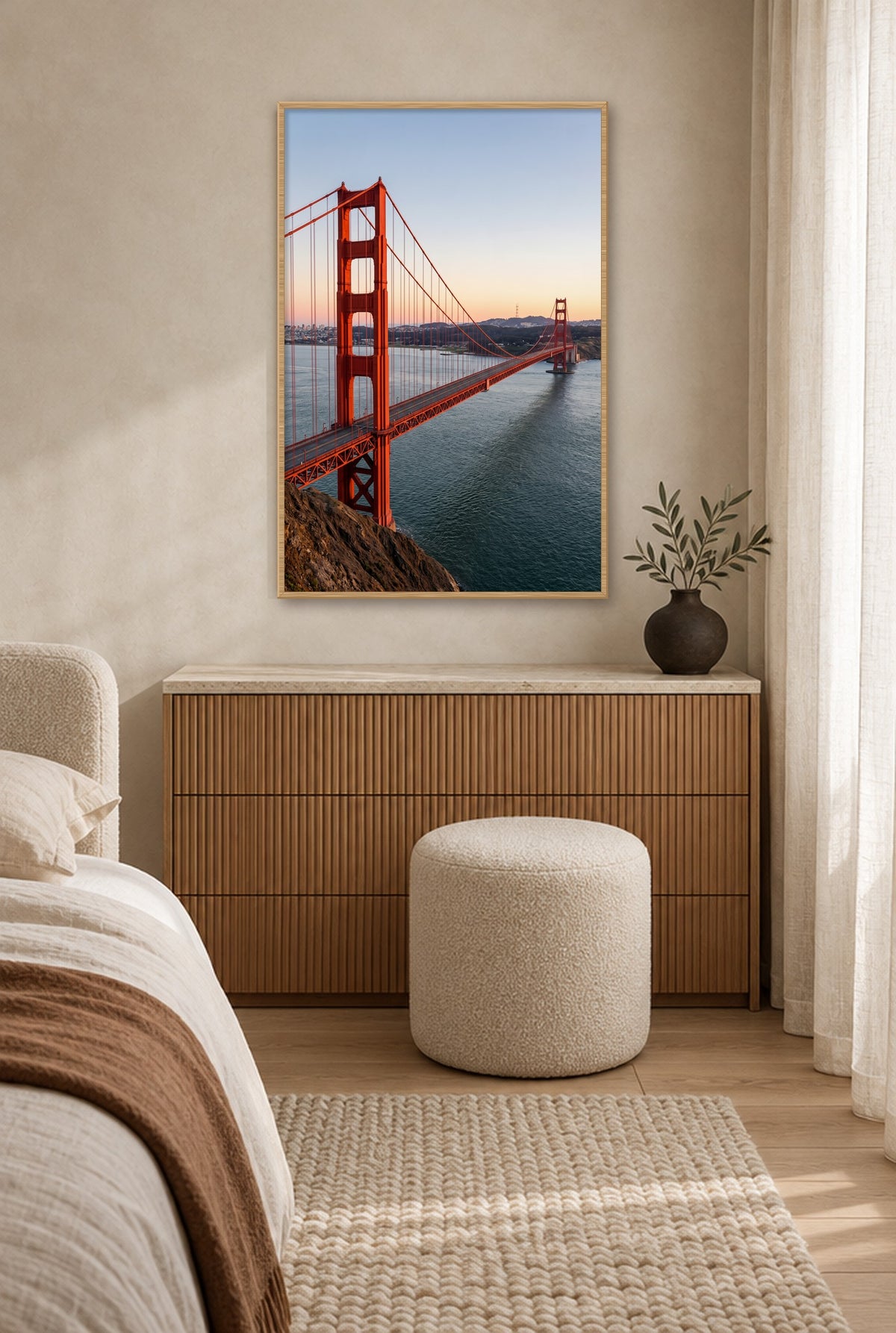 Golden Gate over de Baai Wandbild mit Naturholzrahmen an der Wand im Schlafzimmer