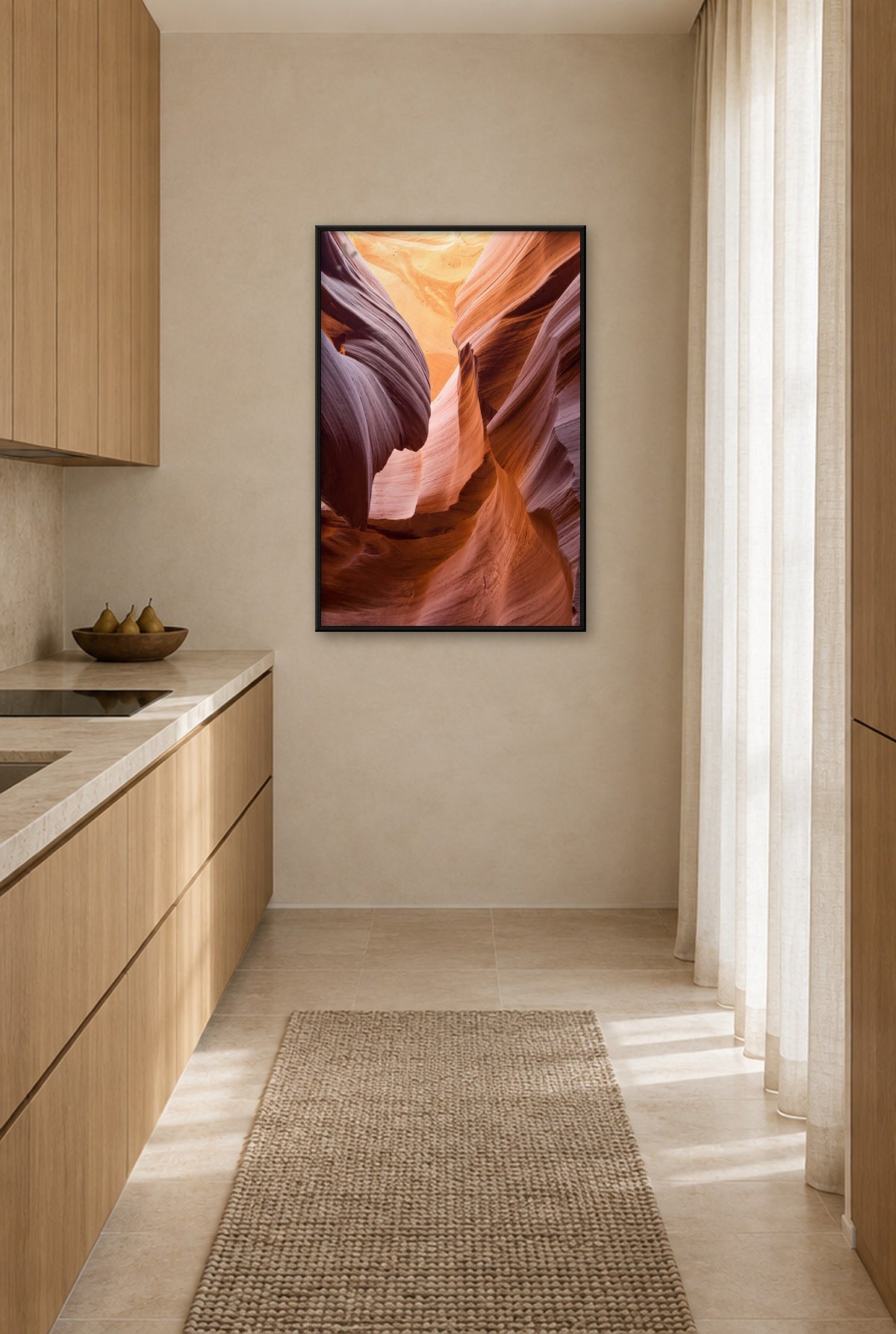 Golvend Zandsteen Canyon Wandbild mit schwarzem Rahmen an der Wand in der Küche