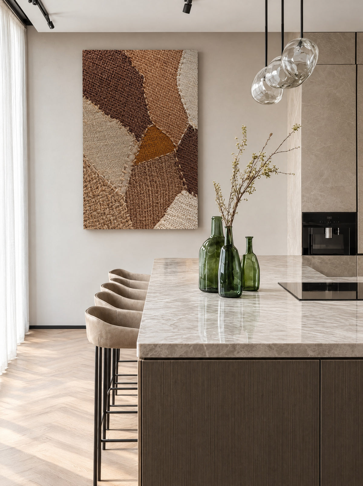 Jute Patchwork in Camel en Ecru als canvas zonder lijst aan de muur