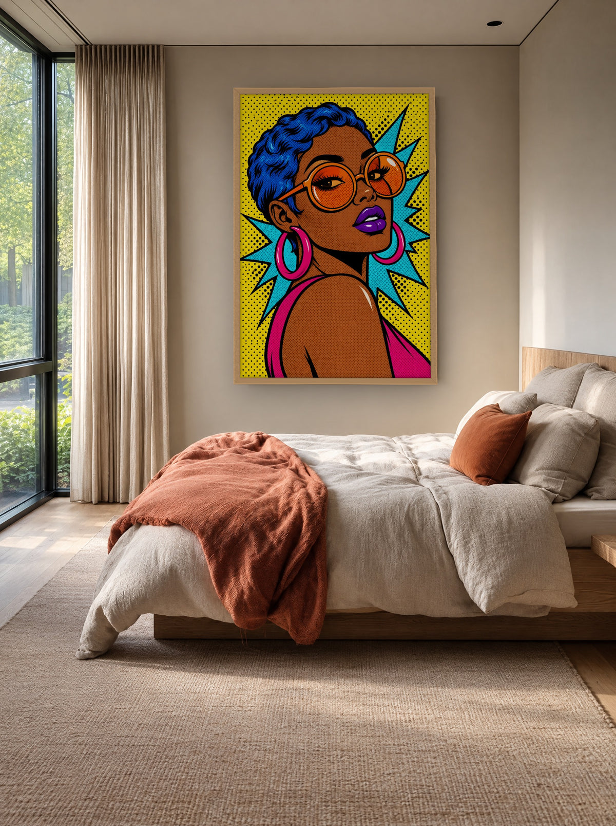 Kobaltblauw Haar en Oranje Bril met natuur houten lijst aan de muur