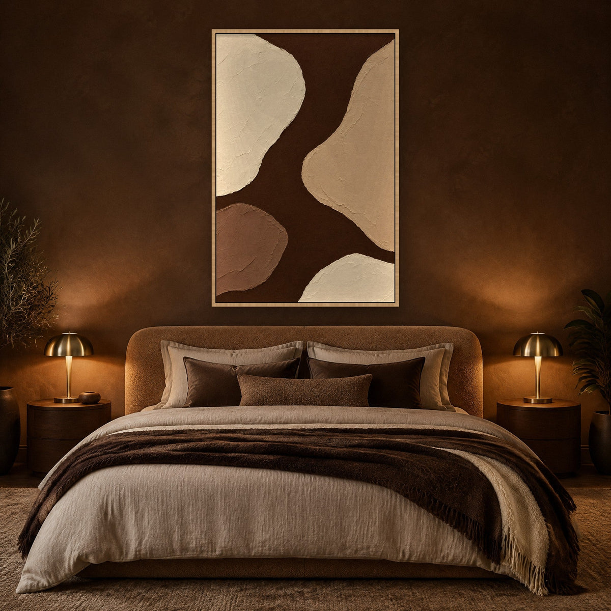 Mokkaformen auf Espressobraun Wandbild mit Naturholzrahmen an der Wand im Schlafzimmer