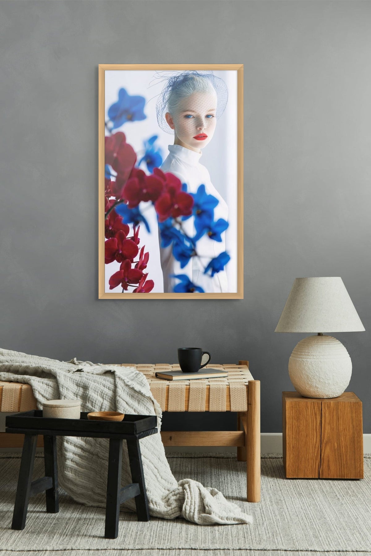 Schilderij met natuur houten lijst aan de muur