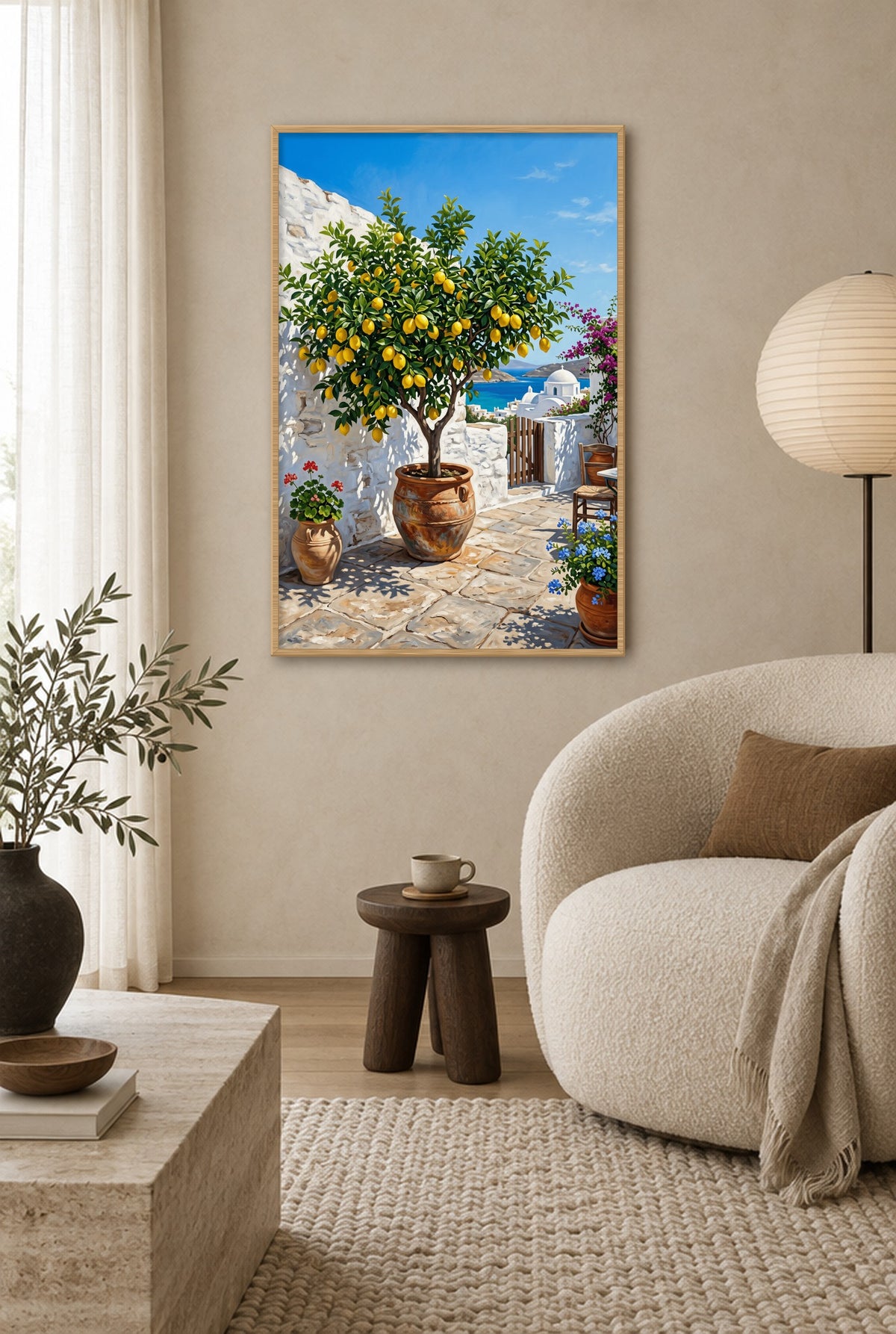 Terras met Citroenboom Wandbild mit Naturholzrahmen an der Wand im Wohnzimmer