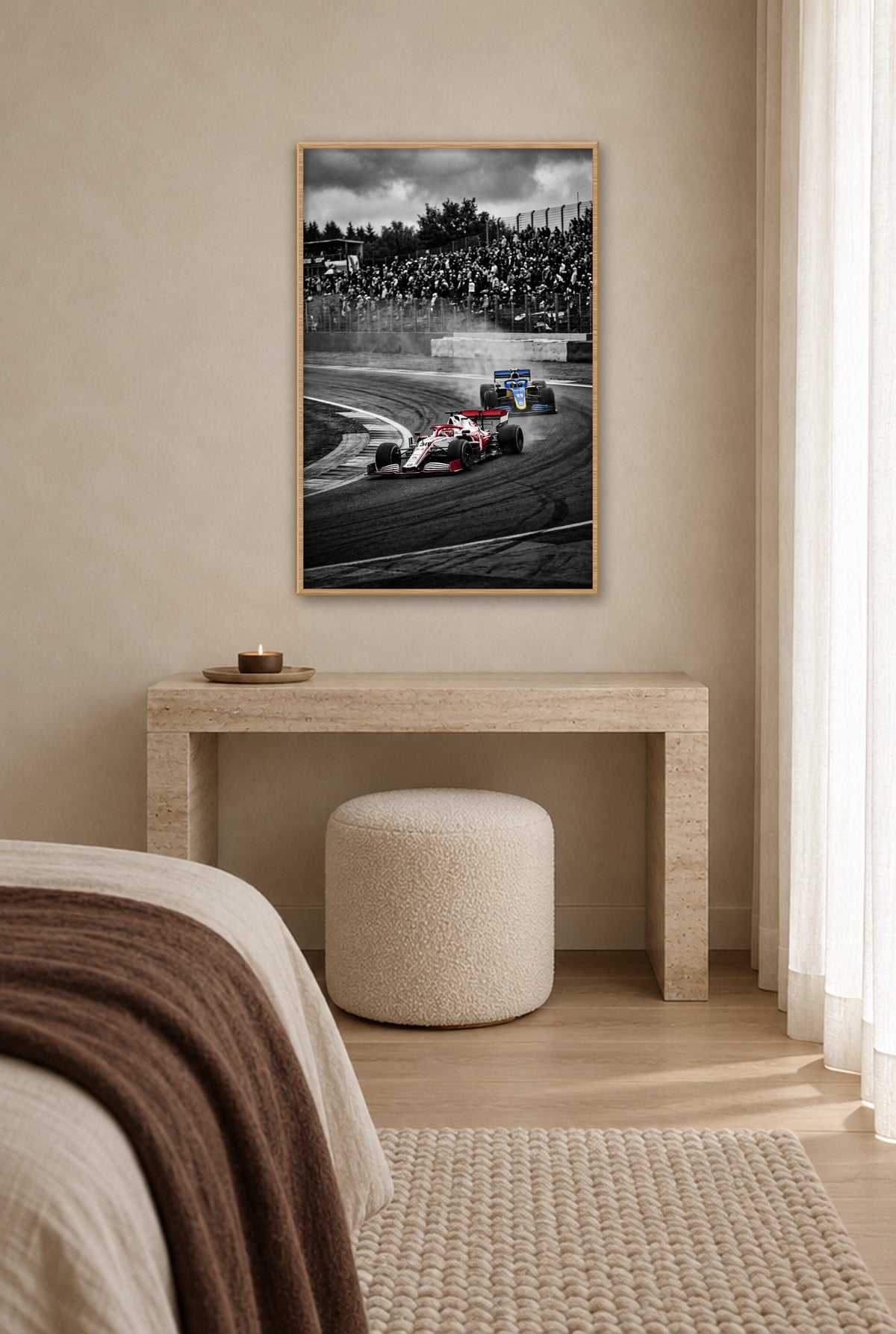 Voorsprong in de Bocht wall art with natural wood frame on the wall in the bedroom