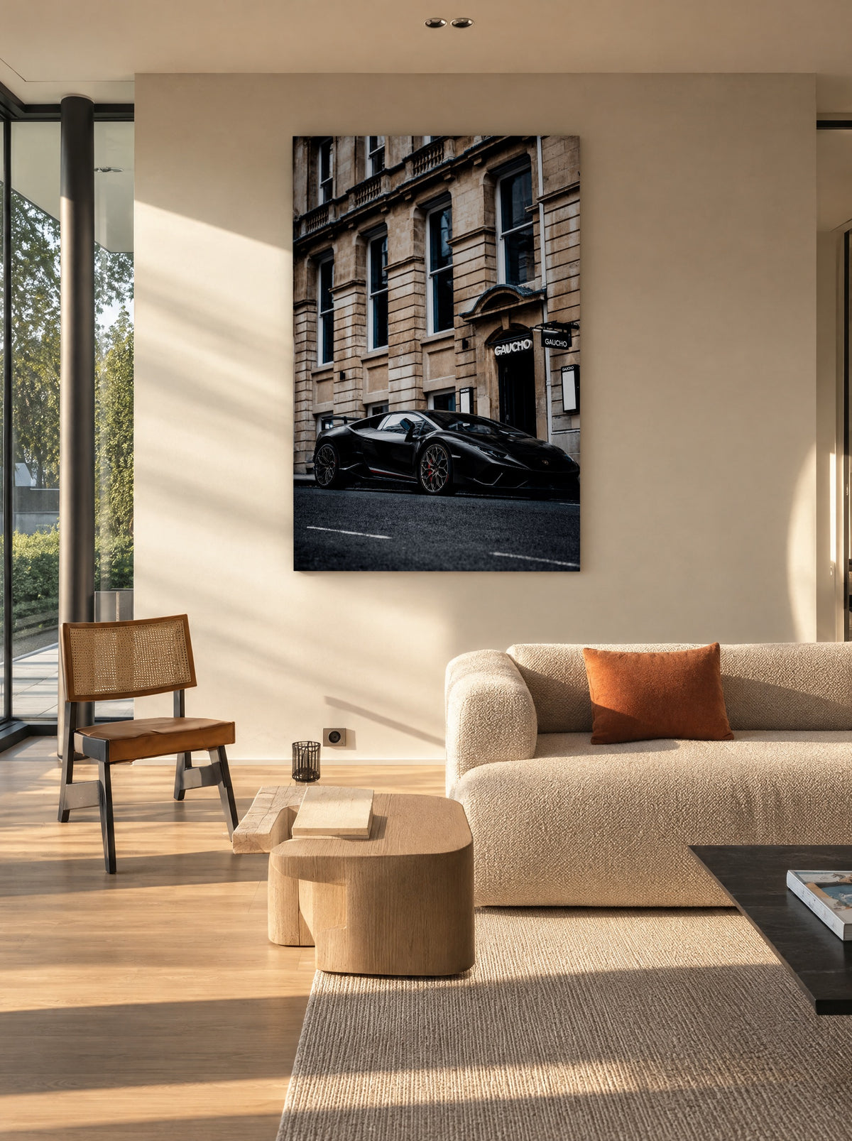 Zwarte Supercar in de Stad als canvas zonder lijst aan de muur
